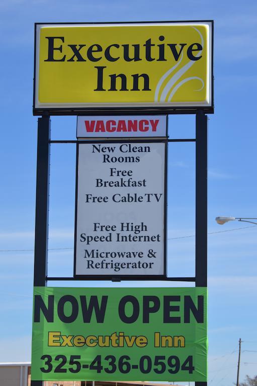 Executive Inn Snyder מראה חיצוני תמונה